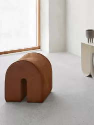 Kristina Dam Puf De Piel Curved